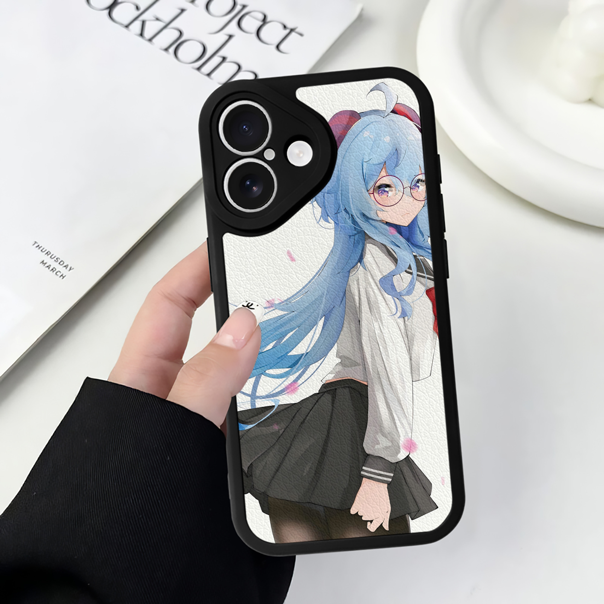 げんし神 genshin 【iPhone 16シリーズ対応】シリコンスマホケース（レザー調） 材質：シリコン